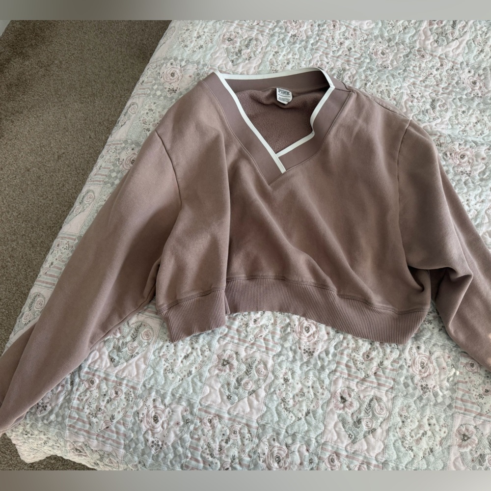 PINK Victoria's Secret Taupe Cropped V-Neck Sweatshirt (Size: XXL)